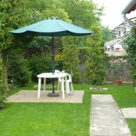 Lala Apartmanok, Balatonboglár - Medence/kert