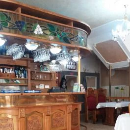 Parish Bull Hotel, Kisvárda - Vendéglátás