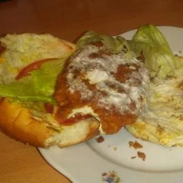 Fald Fel Amerikát, Miskolc - Étel/ital