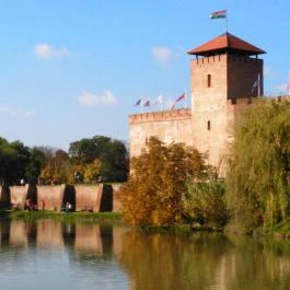 Éva Apartmanház , Gyula - Külső kép