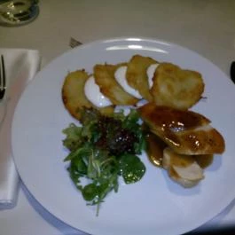 Bonne Chance Hotel, Bázakerettye - Vendéglátás