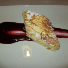 Bonne Chance Hotel, Bázakerettye - Vendéglátás