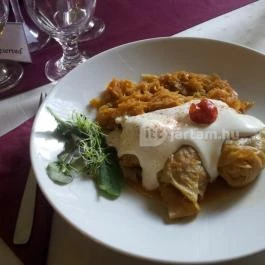 Fiume Hotel Étterme, Békéscsaba - Étel/ital