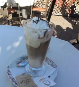 Lounge Coffee & Wine Kávéház