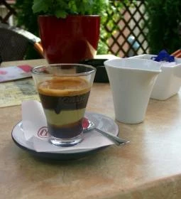 Lounge Coffee & Wine Kávéház