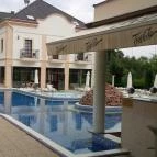 Hotel Villa Völgy Eger - Medence/kert