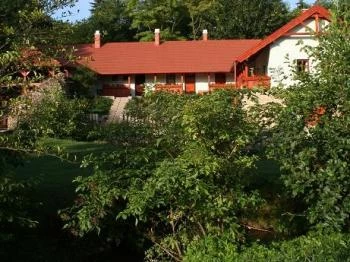Forrás Vendégház Bakonyjákó