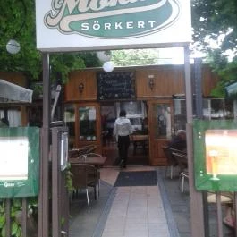 Mókus Sörkert - Étterem & Terasz Budapest - Külső kép