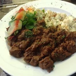 Vaskapu Étterem Esztergom - Étel/ital