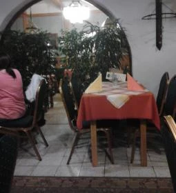 Fenyőgyöngye Vendéglő