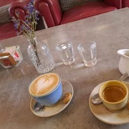 Füge Fagyiudvar & Kávézó, Veszprém - Étel/ital