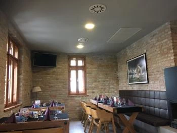 Fenyves Yacht Club Étterme Balatonfenyves