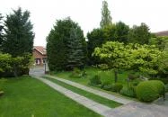 Rotburger Látványsörfőzde, Söröző & Sörkert Pilisvörösvár