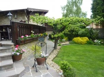 Rotburger Látványsörfőzde, Söröző & Sörkert Pilisvörösvár