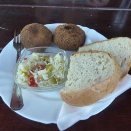 Rotburger Látványsörfőzde, Söröző & Sörkert, Pilisvörösvár - Étel/ital