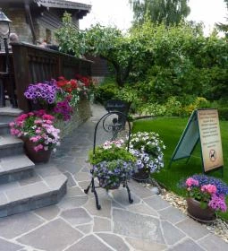 Rotburger Látványsörfőzde, Söröző & Sörkert