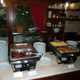 Szent István Hotel, Eger - Vendéglátás