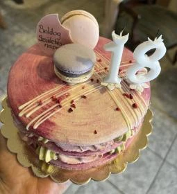 The Macaron Bites