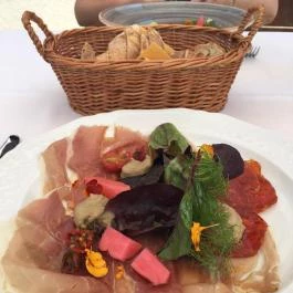 Fiastyúk Udvarház, Csór - Étel/ital