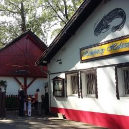 Kiskőrössy Halászcsárda, Szeged - Külső kép