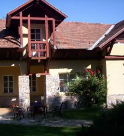 Fenyőharaszt Kastélyszálló