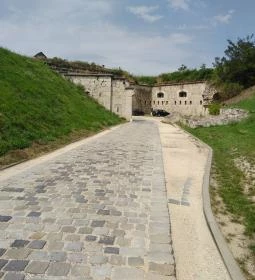 Komáromi erődrendszer - Monostori Erőd