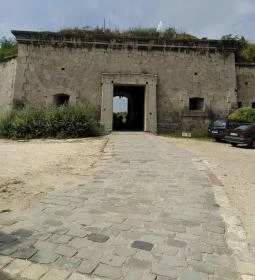 Komáromi erődrendszer - Monostori Erőd