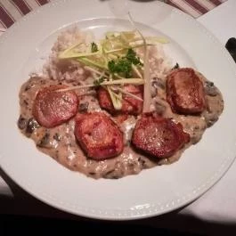 Sári Csárda Dunakiliti - Étel/ital