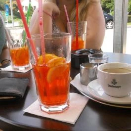 Várkert Kávézó Mosonmagyaróvár - Étel/ital