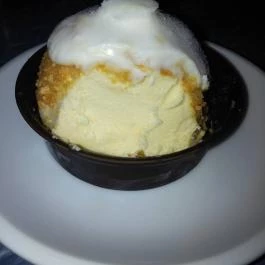 V8 Vendéglő, Cece - Étel/ital