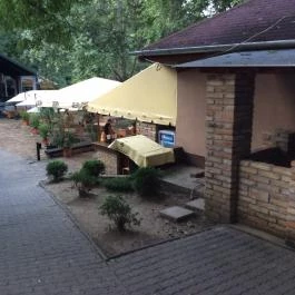 Old Negresco Étterem, Gyömrő - Külső kép