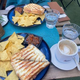 Pepe & Milán croissant & espresso bar, Budapest - Étel/ital