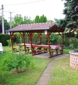 Tiszavirág Vendégház & Apartmanházak