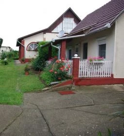 Tiszavirág Vendégház & Apartmanházak