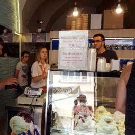 Adria Fagyizó, Székesfehérvár - Külső kép