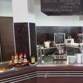 AzÉn Anyósom Alsópáhok - Belső