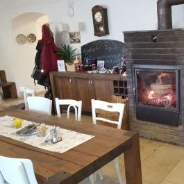 Bagolyvár Fogadó étterme, Zirc - Belső