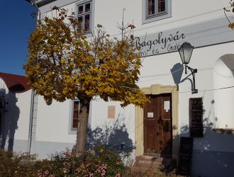 Bagolyvár Fogadó étterme Zirc