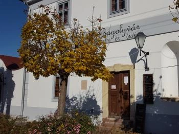 Bagolyvár Fogadó étterme Zirc