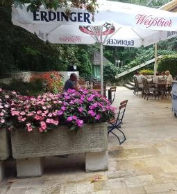 Borostyán Söröző