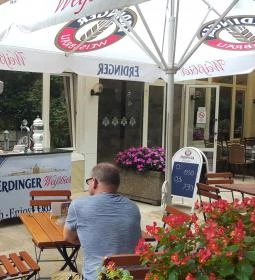 Borostyán Söröző