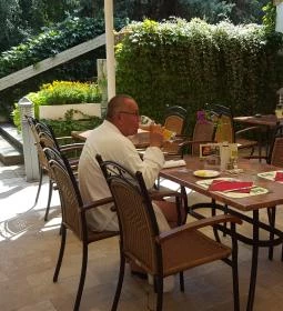 Borostyán Söröző