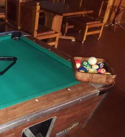 Borostyán Söröző