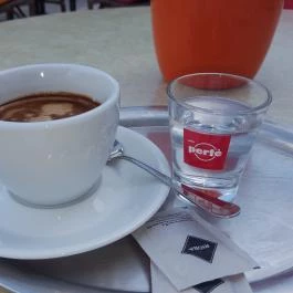 Ciklámen Eszpresszó, Hévíz - Étel/ital