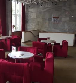 Ciklámen Eszpresszó