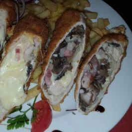 Csendes Pihenő Étterem, Vásárosdombó - Étel/ital