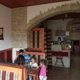 Cuha Völgye Étterem, Zirc - Belső