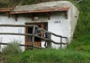 Sáfrány Kert és Egerszalóki Barlanglakások Egerszalók