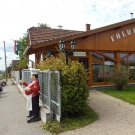 Falusi Étterem, Igar - Külső kép