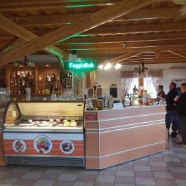 Falusi Étterem, Igar - Belső